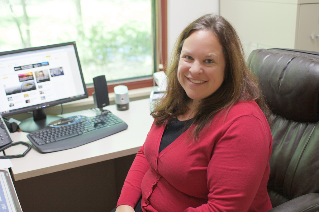 Office Manager Amanda Mayo